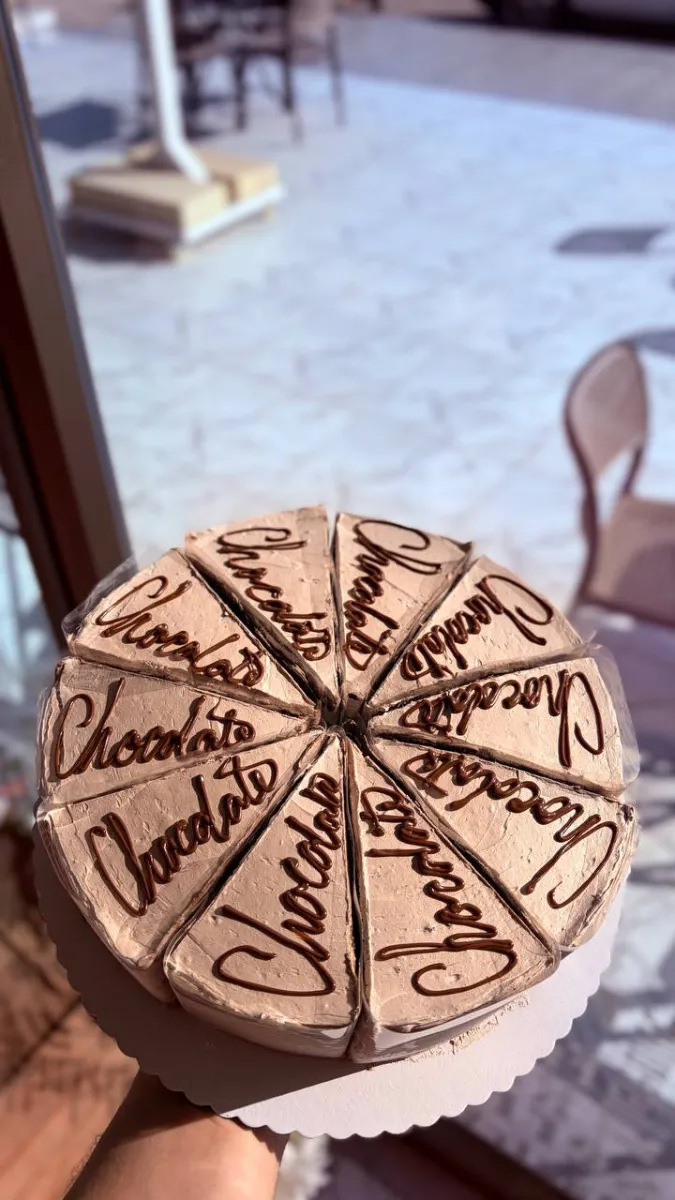 قطعة كيك جوكليت